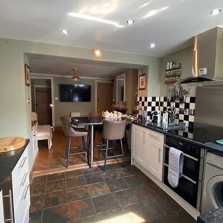 Outskirts Of Ulverston, Entire Cottage - Sleeps 4 Dış mekan fotoğraf