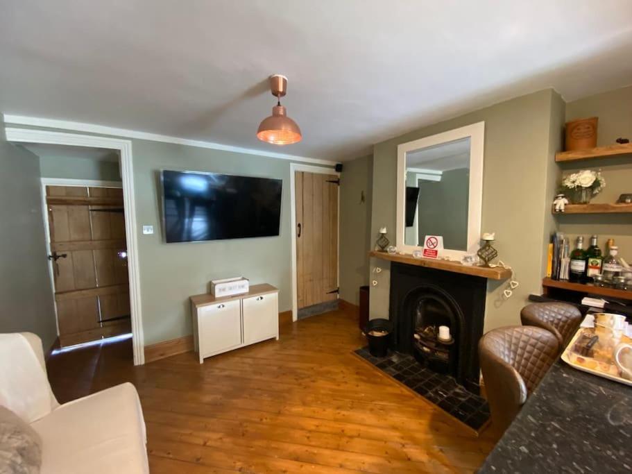 Outskirts Of Ulverston, Entire Cottage - Sleeps 4 Dış mekan fotoğraf